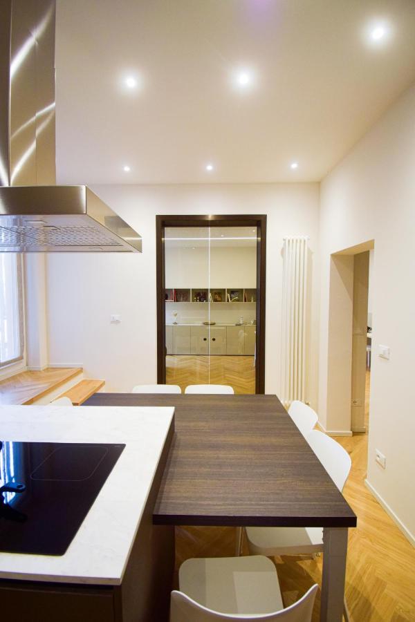 Sibilla Suite Apartment - Via Piella 14 Bologna Eksteriør billede